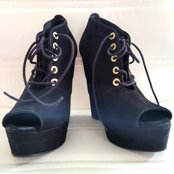 Diane von Furstenberg Black Suede Lace Up Peep Toe Platform Bootie Wedges, Sz 7. - Picture 1 of 5